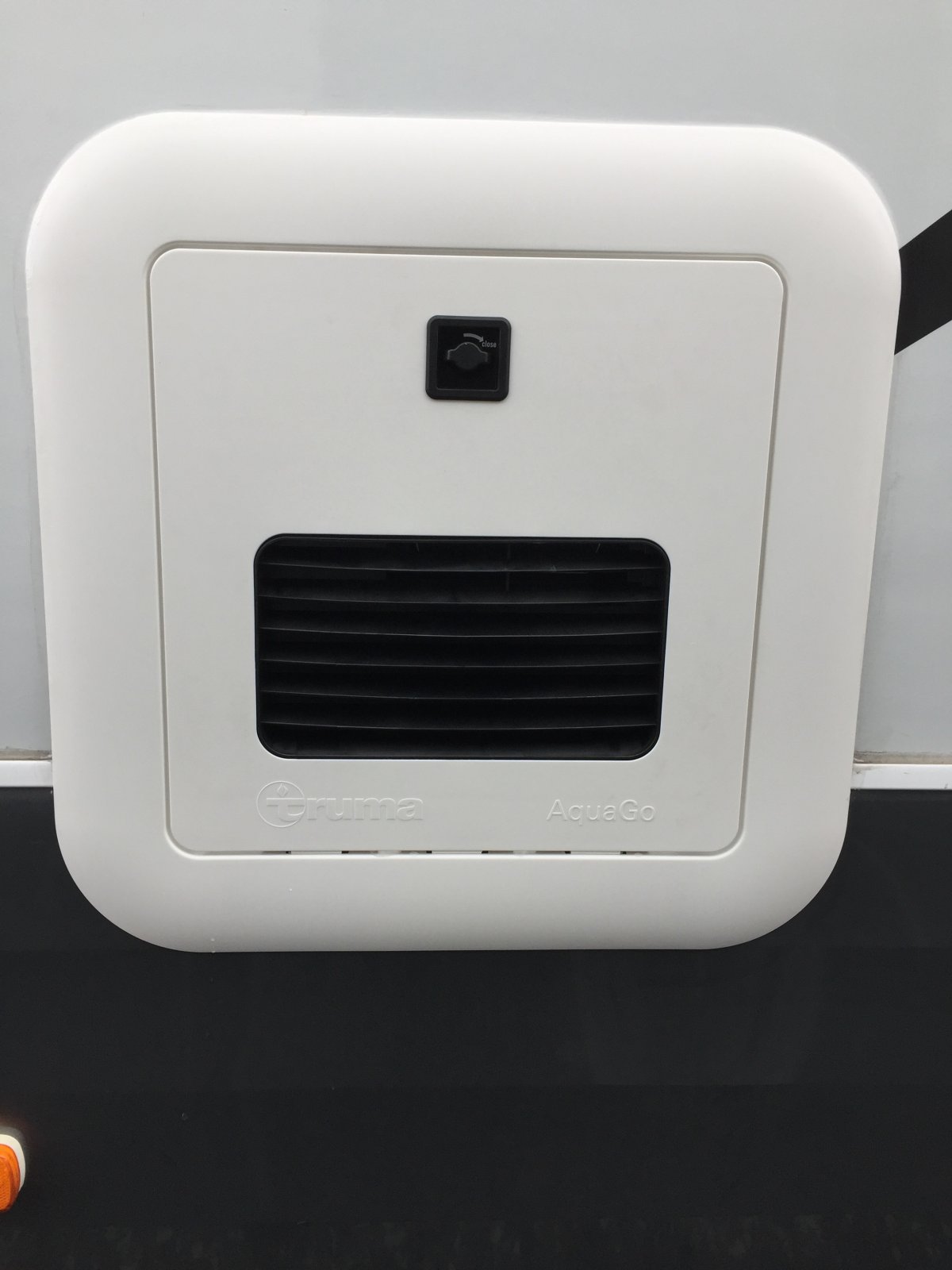 Truma AquaGo 20" X 20" XL Door Adapter Kit - White